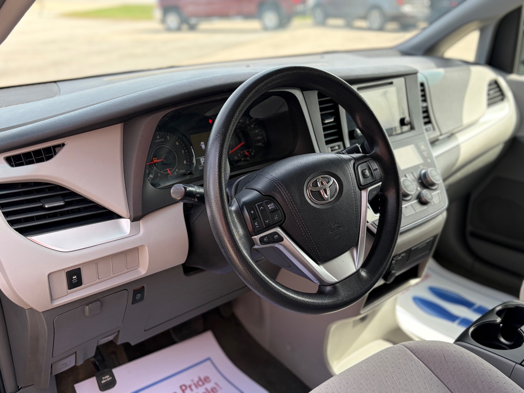 Car Image 12
