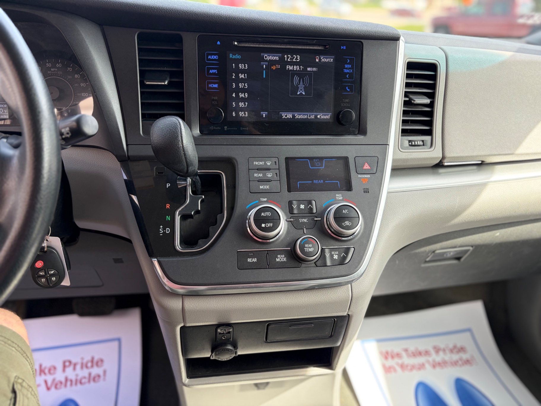 Car Image 15