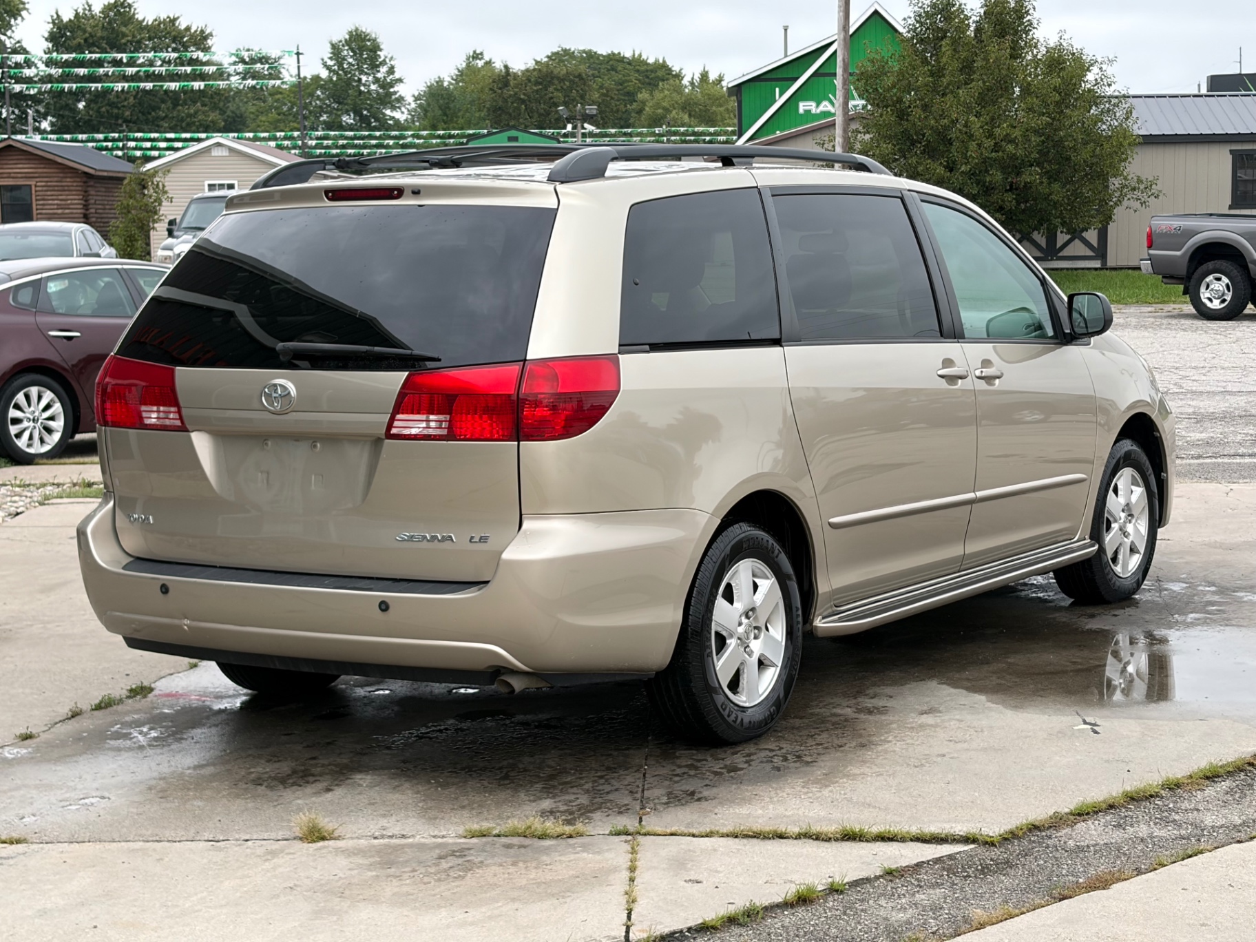 Car Image 14