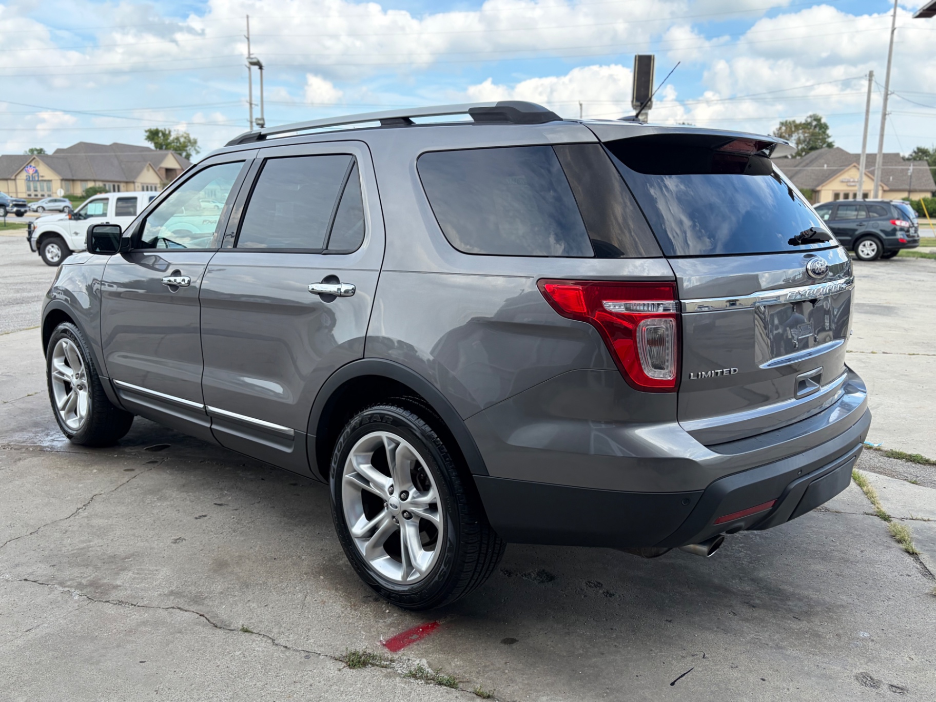 Car Image 7