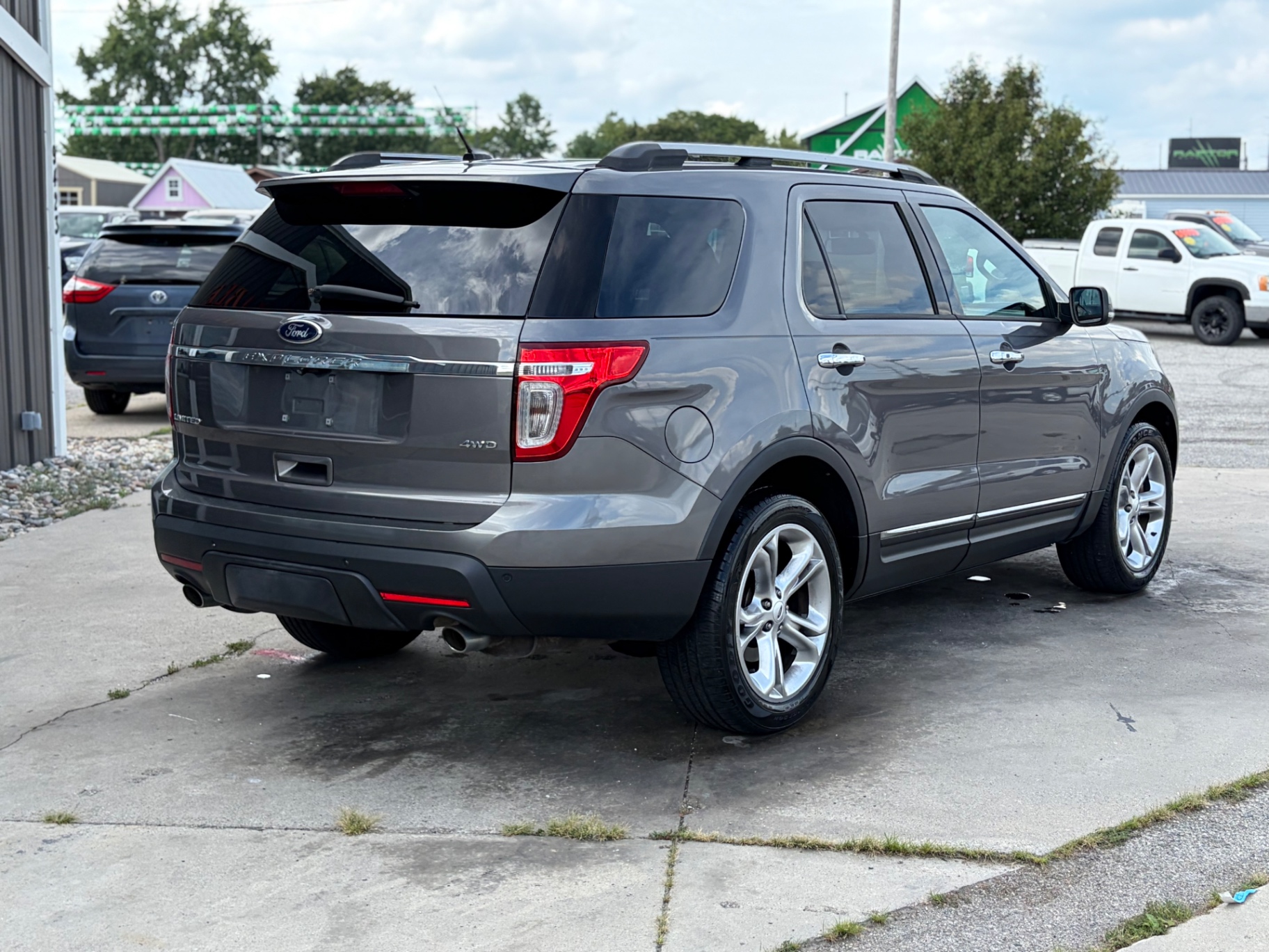 Car Image 8