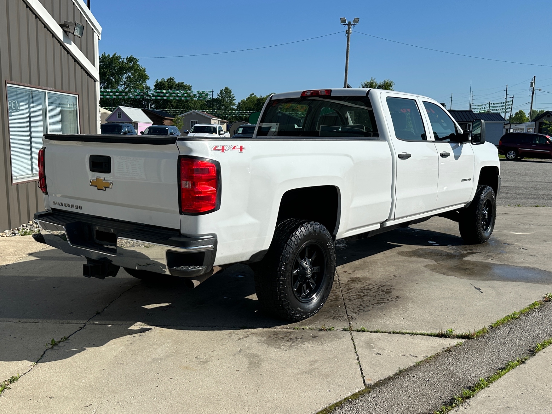 Car Image 17
