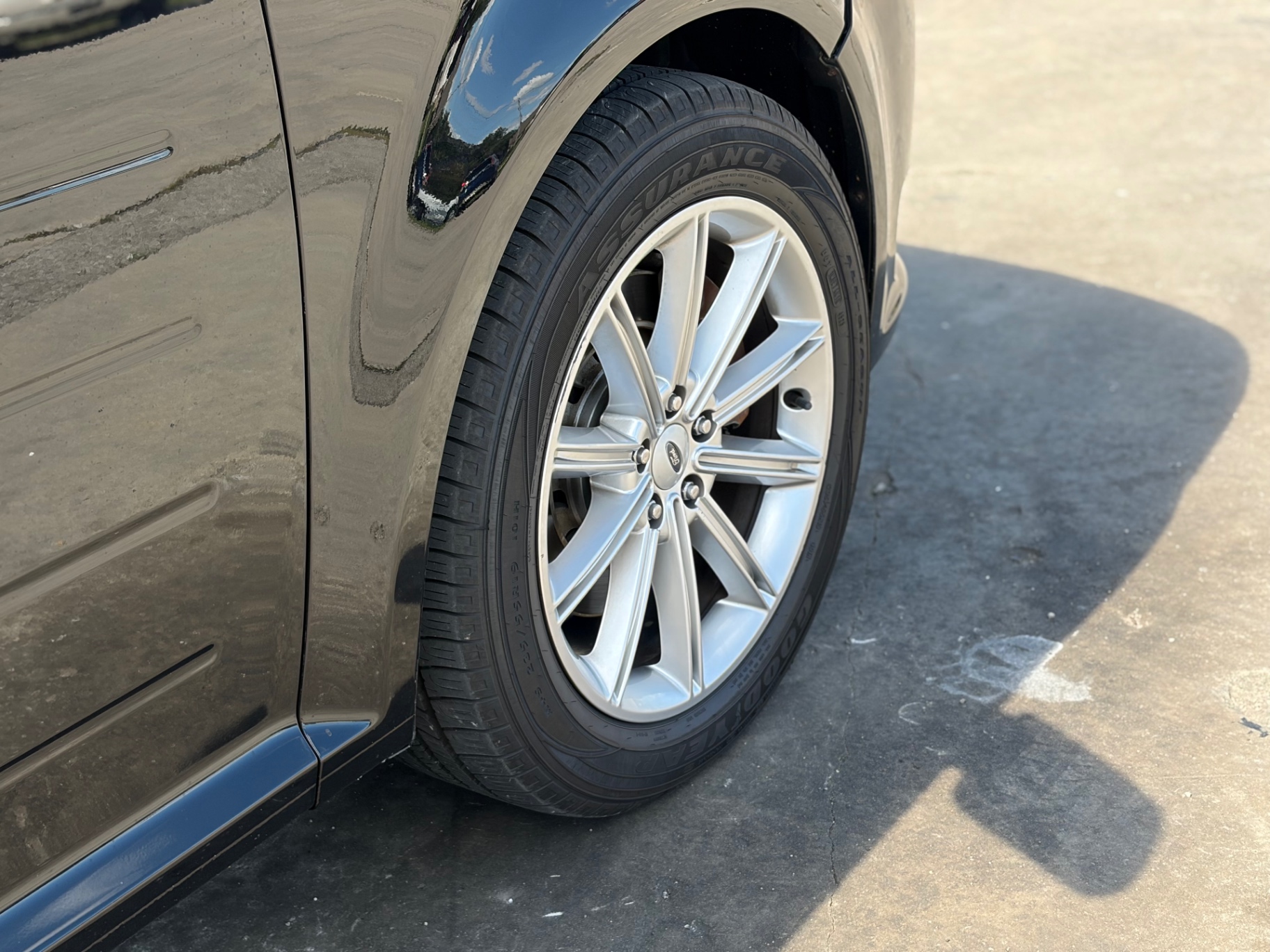 Car Image 13